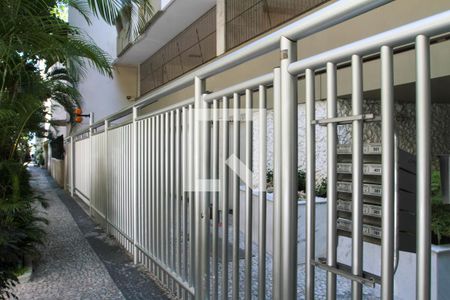 Apartamento à venda com 136m², 3 quartos e 1 vagaFachada e portaria