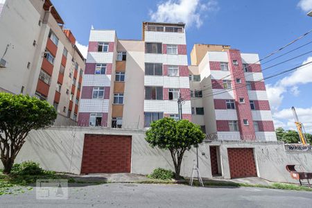 Apartamento para alugar com 68m², 2 quartos e 1 vagaFachada do prédio 