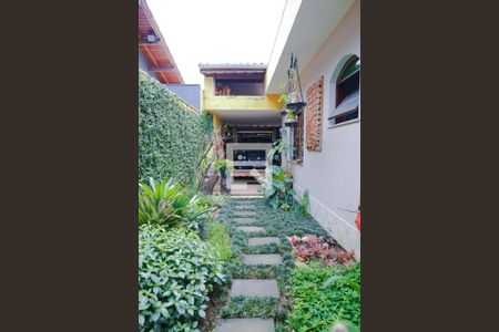 Casa à venda com 179m², 2 quartos e 2 vagas Casa à venda com 179m², 2 quartos e 2 vagasÁrea verde