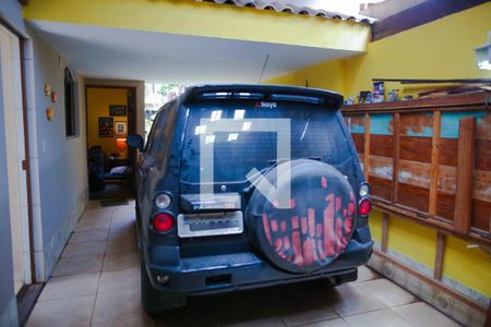 Casa à venda com 179m², 2 quartos e 2 vagas Casa à venda com 179m², 2 quartos e 2 vagasGaragem