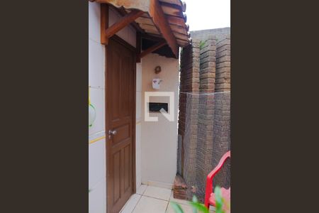 Casa à venda com 179m², 2 quartos e 2 vagas Casa à venda com 179m², 2 quartos e 2 vagasLavanderia e Área de Churrasqueira