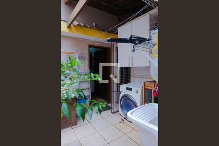 Casa à venda com 179m², 2 quartos e 2 vagas Casa à venda com 179m², 2 quartos e 2 vagasLavanderia e Área de Churrasqueira
