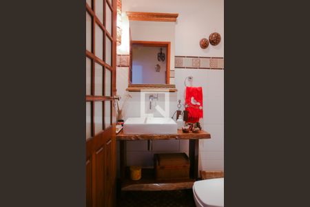 Casa à venda com 179m², 2 quartos e 2 vagas Casa à venda com 179m², 2 quartos e 2 vagasLavabo