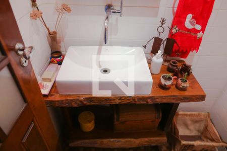 Casa à venda com 179m², 2 quartos e 2 vagas Casa à venda com 179m², 2 quartos e 2 vagasLavabo
