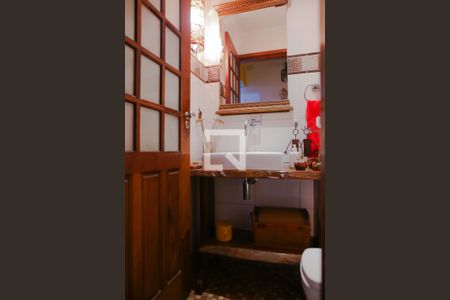 Casa à venda com 179m², 2 quartos e 2 vagas Casa à venda com 179m², 2 quartos e 2 vagasLavabo