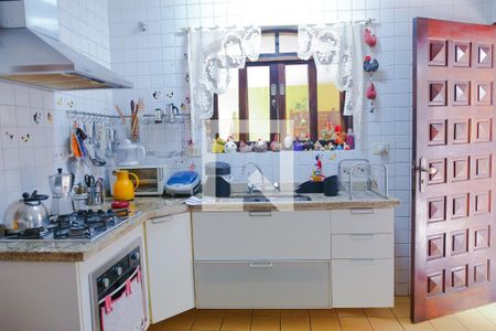 Casa à venda com 179m², 2 quartos e 2 vagas Casa à venda com 179m², 2 quartos e 2 vagasCozinha