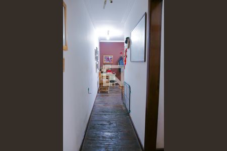 Casa à venda com 179m², 2 quartos e 2 vagas Casa à venda com 179m², 2 quartos e 2 vagasCorredor dos quartos