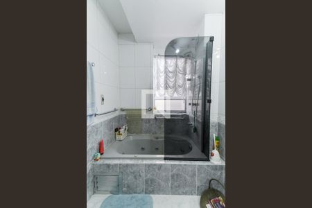 Apartamento à venda com 107m², 3 quartos e 1 vagaBanheiro da suíte