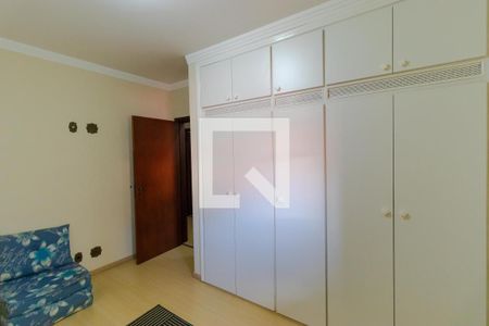 Casa à venda com 351m², 4 quartos e 4 vagasQuarto 01