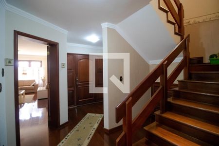 Casa à venda com 351m², 4 quartos e 4 vagasEscada