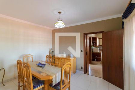 Casa à venda com 351m², 4 quartos e 4 vagasSala de Jantar