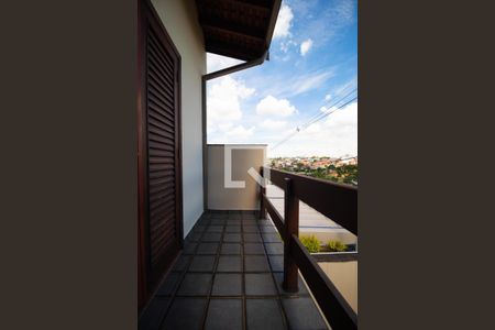 Casa à venda com 351m², 4 quartos e 4 vagasSacada da Suíte 01