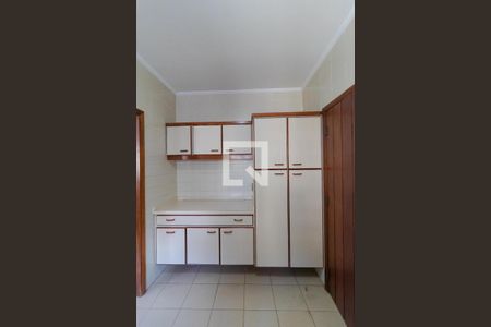 Casa à venda com 351m², 4 quartos e 4 vagasÁrea de Serviço Interna