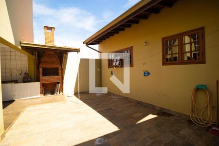 Casa à venda com 351m², 4 quartos e 4 vagasQuintal