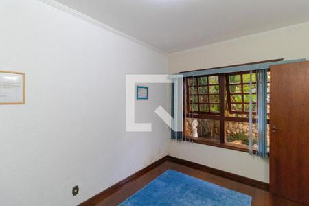 Casa à venda com 351m², 4 quartos e 4 vagasEscritório