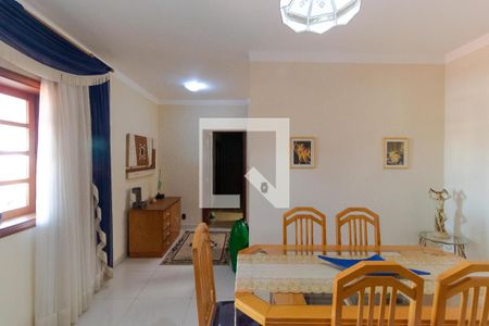 Casa à venda com 351m², 4 quartos e 4 vagasSala de Jantar