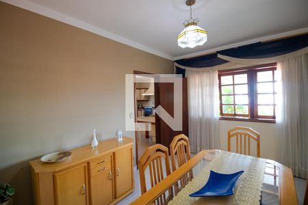 Casa à venda com 351m², 4 quartos e 4 vagasSala de Jantar