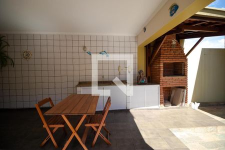 Casa à venda com 351m², 4 quartos e 4 vagasChurrasqueira