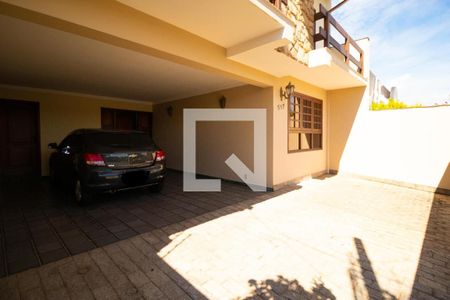 Casa à venda com 351m², 4 quartos e 4 vagasGaragem