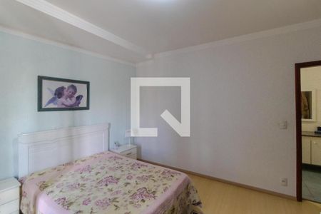 Casa à venda com 351m², 4 quartos e 4 vagasSuíte 02