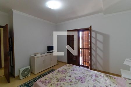 Casa à venda com 351m², 4 quartos e 4 vagasSuíte 02