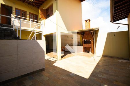 Casa à venda com 351m², 4 quartos e 4 vagasQuintal