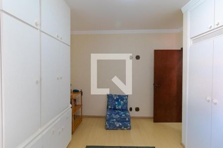 Casa à venda com 351m², 4 quartos e 4 vagasQuarto 01