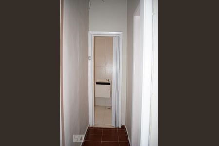 Corredor para os quartos e banheiro de apartamento à venda com 2 quartos, 54m² em Lins de Vasconcelos, Rio de Janeiro