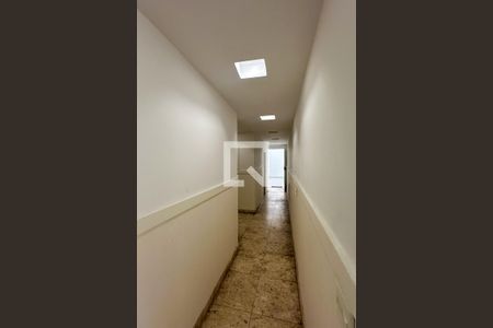 Casa à venda com 800m², 6 quartos e 5 vagas Casa à venda com 800m², 6 quartos e 5 vagasCorredor