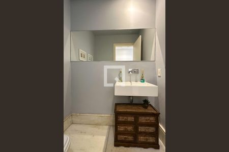 Casa à venda com 800m², 6 quartos e 5 vagas Casa à venda com 800m², 6 quartos e 5 vagasLavabo 02