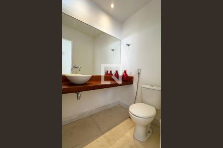 Casa à venda com 800m², 6 quartos e 5 vagas Casa à venda com 800m², 6 quartos e 5 vagasLavabo 03