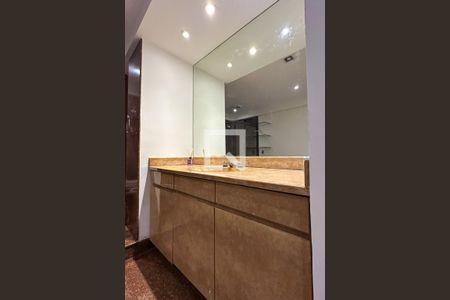 Casa à venda com 800m², 6 quartos e 5 vagas Casa à venda com 800m², 6 quartos e 5 vagasBanheiro da Suíte 4