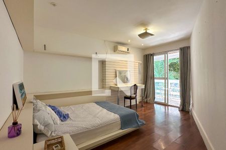 Casa à venda com 800m², 6 quartos e 5 vagas Casa à venda com 800m², 6 quartos e 5 vagasSuíte 3