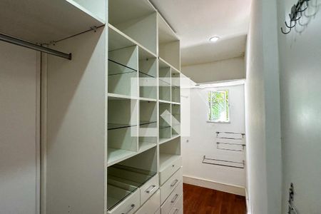 Casa à venda com 800m², 6 quartos e 5 vagas Casa à venda com 800m², 6 quartos e 5 vagasSuíte 2