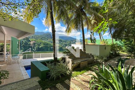 Casa à venda com 800m², 6 quartos e 5 vagas Casa à venda com 800m², 6 quartos e 5 vagasJardim