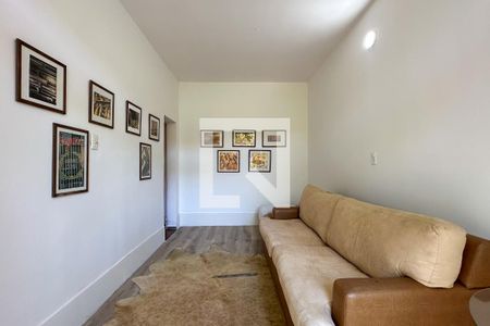 Casa à venda com 800m², 6 quartos e 5 vagas Casa à venda com 800m², 6 quartos e 5 vagasSala de Cinema