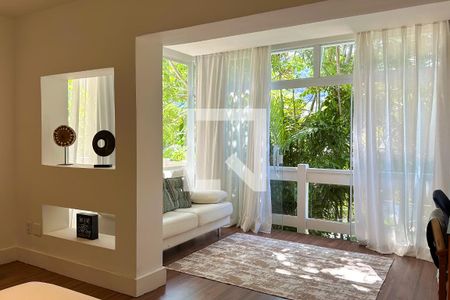 Casa à venda com 800m², 6 quartos e 5 vagas Casa à venda com 800m², 6 quartos e 5 vagasSuíte 4