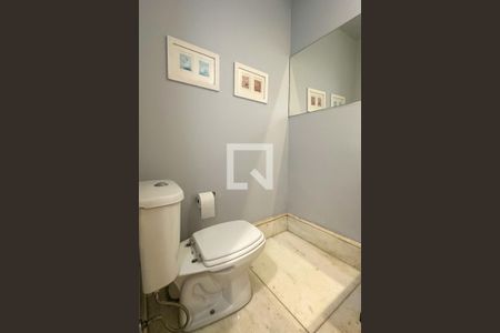 Casa à venda com 800m², 6 quartos e 5 vagas Casa à venda com 800m², 6 quartos e 5 vagasLavabo 02