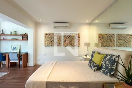 Casa à venda com 800m², 6 quartos e 5 vagas Casa à venda com 800m², 6 quartos e 5 vagasSuíte 4