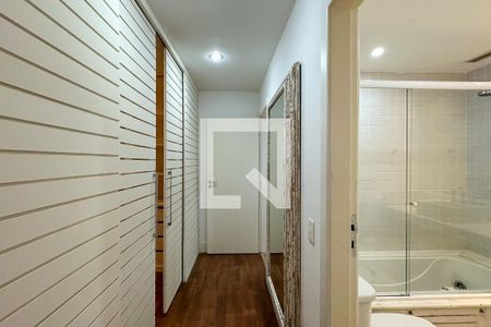 Casa à venda com 800m², 6 quartos e 5 vagas Casa à venda com 800m², 6 quartos e 5 vagasSuíte 3