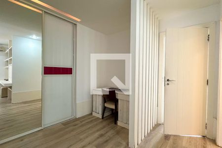 Casa à venda com 800m², 6 quartos e 5 vagas Casa à venda com 800m², 6 quartos e 5 vagasSuíte 5