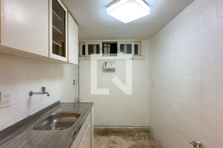 Casa à venda com 800m², 6 quartos e 5 vagas Casa à venda com 800m², 6 quartos e 5 vagasSala de Cinema