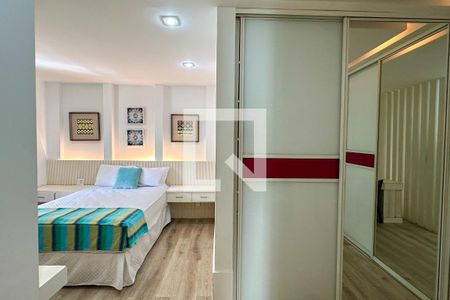 Casa à venda com 800m², 6 quartos e 5 vagas Casa à venda com 800m², 6 quartos e 5 vagasSuíte 5