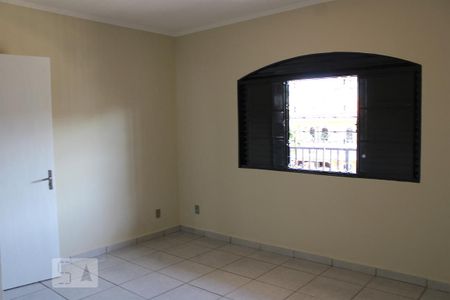Casa à venda com 185m², 3 quartos e 5 vagasQuarto 1