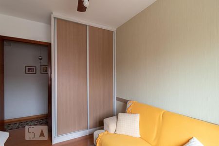 Quarto 1 de apartamento para alugar com 2 quartos, 102m² em Medianeira, Porto Alegre