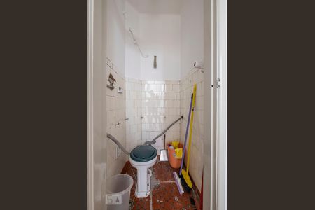 Apartamento para alugar com 95m², 2 quartos e sem vagaBanheiro de Serviço