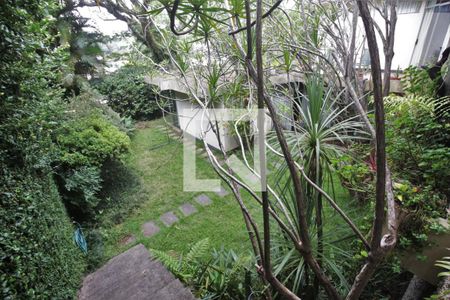 Casa à venda com 324m², 6 quartos e 3 vagasÁrea Externa