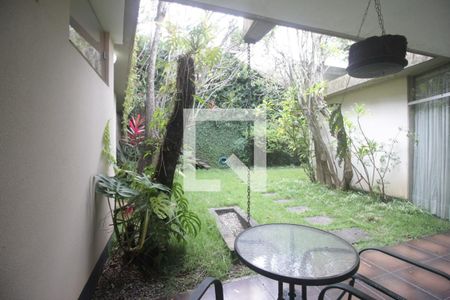 Casa à venda com 324m², 6 quartos e 3 vagasVista da suíte 2