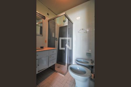 Casa à venda com 324m², 6 quartos e 3 vagasBanheiro da suíte 3