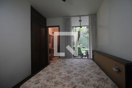 Casa à venda com 324m², 6 quartos e 3 vagasSuíte 2